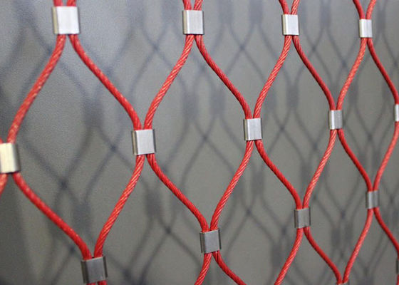 Customizable steel cable mesh in various sizes ensuring adaptability for architectural