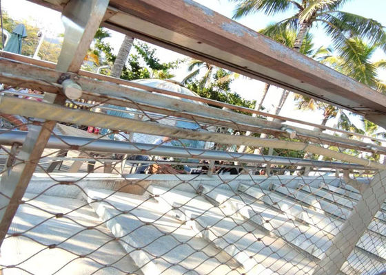 Fabrication flexible de câble de l'acier inoxydable SS304 2,0 trou du fil 50x50 millimètres de millimètre