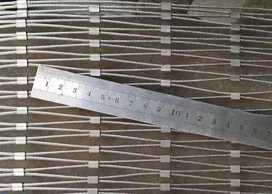 Olive adaptée aux besoins du client Mesh Non Rusting For Fencing d'acier inoxydable de la corde 2.5mm de flexibilité
