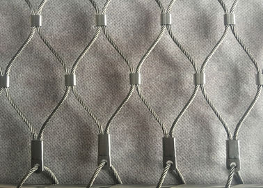Évaluez un filet de sécurité bagué de maille de câble métallique d'acier inoxydable de style 7 x 19