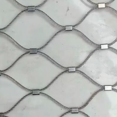 Facile à installer X Tend Cable Mesh offrant des options de gestion de câbles polyvalentes