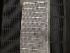 Maille ferrée dans des viroles sans couture